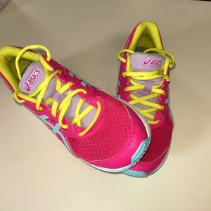 Asics walking/running shoes Y7.5 W9